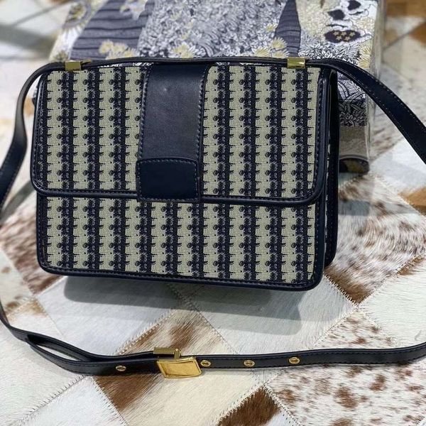luxury designer fashionluxury brand ladies shoulder bag women's messenger handbag fashion classic print chain mini handbags
luxury designer fashionluxury brand ladies shoulder bag women's messenger handbag fashion classic print chain mini handbags