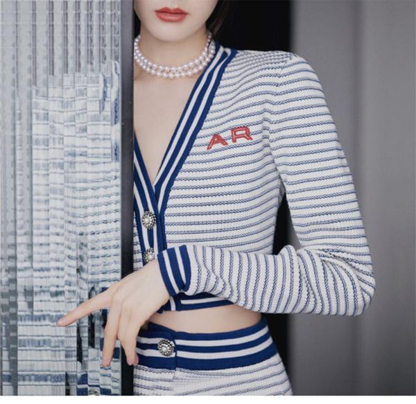 fashion knit two pieces v neck pullover short outerwear + long pants stripe print casual wear versatile soft sweater autumn winter, White
fashion knit two pieces v neck pullover short outerwear + long pants stripe print casual wear versatile soft sweater autumn winter, White