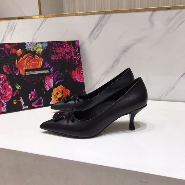 2021 good quality fashion women luxurys designers shoes designer sandals womens luxury high heels sandal dress shoess with box size 35-41 -h, Black
2021 good quality fashion women luxurys designers shoes designer sandals womens luxury high heels sandal dress shoess with box size 35-41 -h, Black