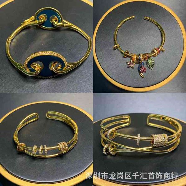 bangle charm bracelets a family's transfer female flexible multi circle rotation tropical rain forest palm leaf big billed bird enamel, Golden;silver
bangle charm bracelets a family's transfer female flexible multi circle rotation tropical rain forest palm leaf big billed bird enamel, Golden;silver