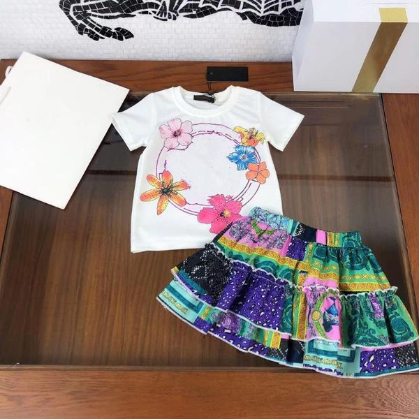 girls' suit t-shirt half skirt 2021 summer plaid short-sleeved korean style children's two-piece pleated clothing sets, White
girls' suit t-shirt half skirt 2021 summer plaid short-sleeved korean style children's two-piece pleated clothing sets, White
