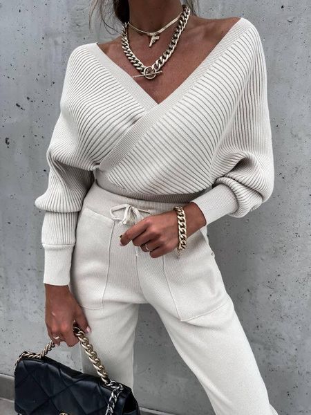 women's two piece pants double breasted collar, ribbed, braided, elasticized narrow trotting pantaloons, dual sweater suit trousers sty, White
women's two piece pants double breasted collar, ribbed, braided, elasticized narrow trotting pantaloons, dual sweater suit trousers sty, White