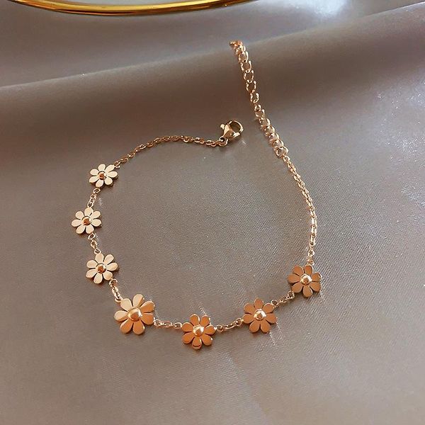 link, chain ins niche design simple daisy bracelet small petals girlfriends sisters female students net red temperament, Black
link, chain ins niche design simple daisy bracelet small petals girlfriends sisters female students net red temperament, Black