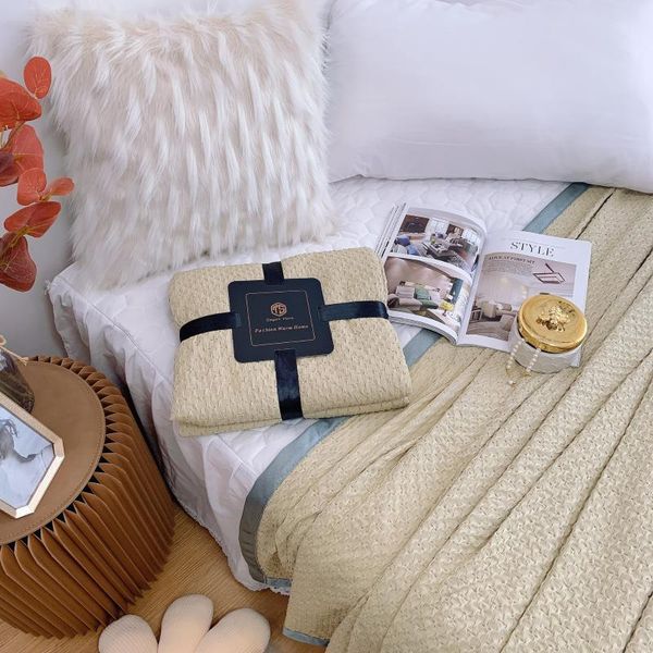 summer air-conditioned room sofa blanket spring and autumn knitted waffle soft comfortable bedding blankets 
summer air-conditioned room sofa blanket spring and autumn knitted waffle soft comfortable bedding blankets