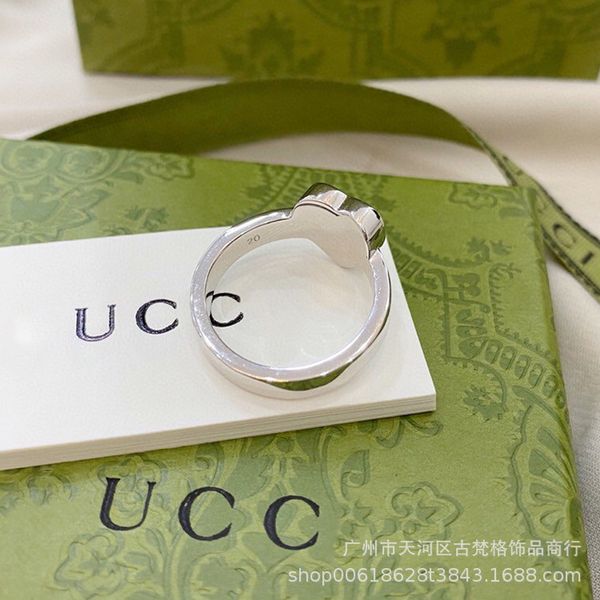 2021 new jewelry double letter design love ring 925 silver fashion trend simple women's ring valentine's day gift
2021 new jewelry double letter design love ring 925 silver fashion trend simple women's ring valentine's day gift