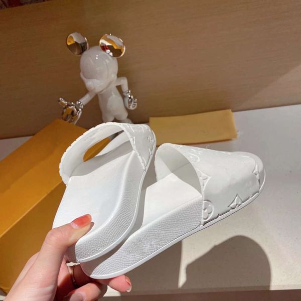 women's 2021 latest fashion slippers flat bottom design comfortable genuine shoes luxurious atmosphere elegant, Black
women's 2021 latest fashion slippers flat bottom design comfortable genuine shoes luxurious atmosphere elegant, Black
