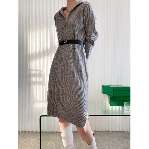 casual dresses autumn winter new zipper knitted women drop sleeve stand collar straight split long thicken warm midi 1o8b, Black;gray
casual dresses autumn winter new zipper knitted women drop sleeve stand collar straight split long thicken warm midi 1o8b, Black;gray