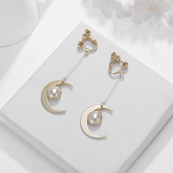 moon type long drop earrings for women alloy with pearl pendant dangling fashion jewelry dangle & chandelier, Silver
moon type long drop earrings for women alloy with pearl pendant dangling fashion jewelry dangle & chandelier, Silver