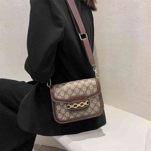 2022 factory wholesale handbag minority small bag women's autumn and winter high sense diagonal cross old flower saddle
2022 factory wholesale handbag minority small bag women's autumn and winter high sense diagonal cross old flower saddle