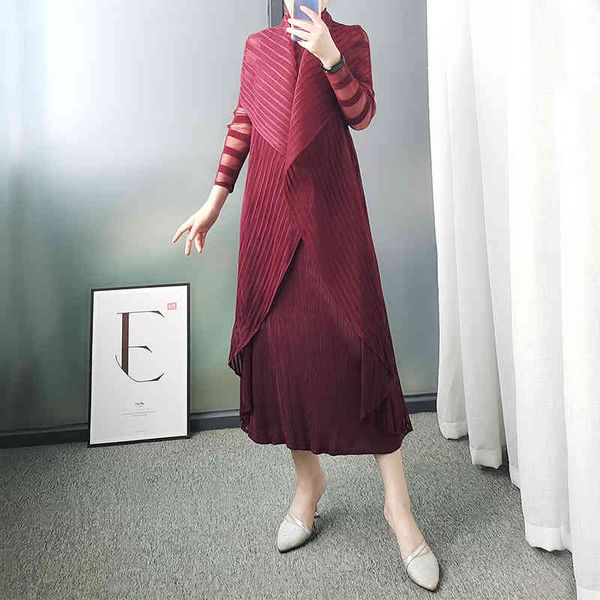 miyake wore high fashion two garments dress general french turndown collar long women's dresses vintage aesthetics, Black;gray
miyake wore high fashion two garments dress general french turndown collar long women's dresses vintage aesthetics, Black;gray
