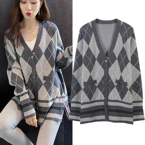 autumn winter 2021 new knitted women's long sleeve rhombic contrast stitching with slim cardigan coat, White;black
autumn winter 2021 new knitted women's long sleeve rhombic contrast stitching with slim cardigan coat, White;black