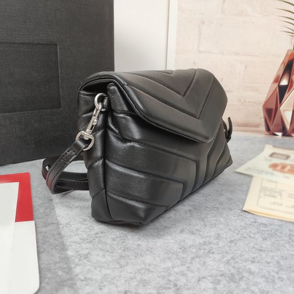 style soft front flip satchel the straps are adjustable there is a zipper bag and three slots multi-function 467072 graceful bag
style soft front flip satchel the straps are adjustable there is a zipper bag and three slots multi-function 467072 graceful bag