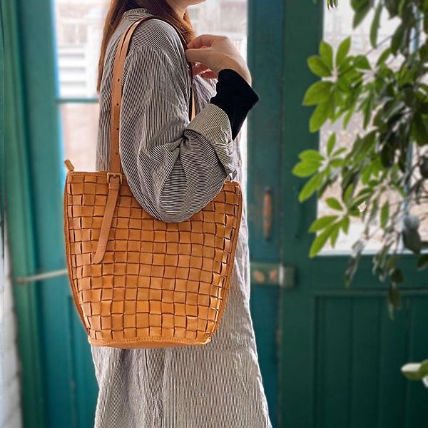 evening bags b0009 2021 real leather luxury shoulder handbag women's famous brands high fashionable bag
evening bags b0009 2021 real leather luxury shoulder handbag women's famous brands high fashionable bag