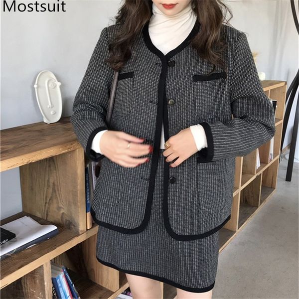 korean vintage elegant two piece set women o-neck coat + a-line mini skirt suits fashion female matching 210518, White
korean vintage elegant two piece set women o-neck coat + a-line mini skirt suits fashion female matching 210518, White