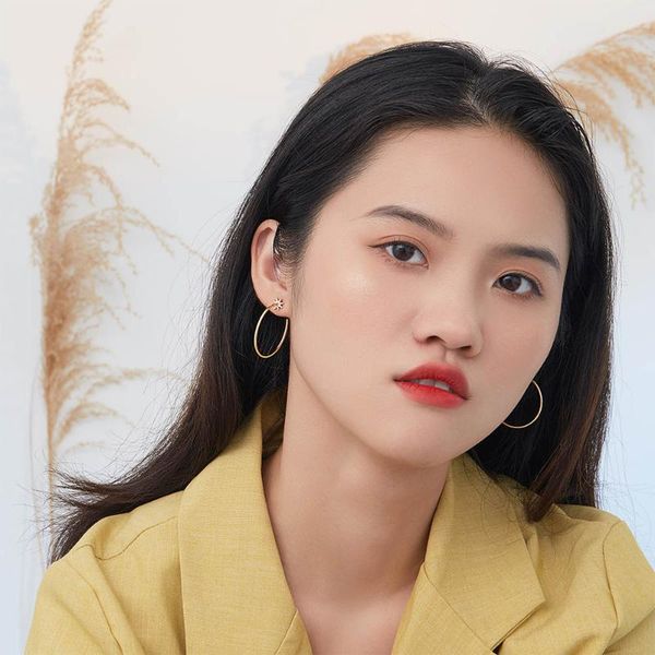 circle ear buckle simple atmosphere ring fashionable jewelry for women girls 2021 trend earrings decorative flowers & wreaths
circle ear buckle simple atmosphere ring fashionable jewelry for women girls 2021 trend earrings decorative flowers & wreaths