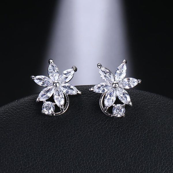 emmaya fashion crystal white flower fairy stud zircon earrings simple cubic zirconia for women fresh party gifts wedding, Golden;silver
emmaya fashion crystal white flower fairy stud zircon earrings simple cubic zirconia for women fresh party gifts wedding, Golden;silver