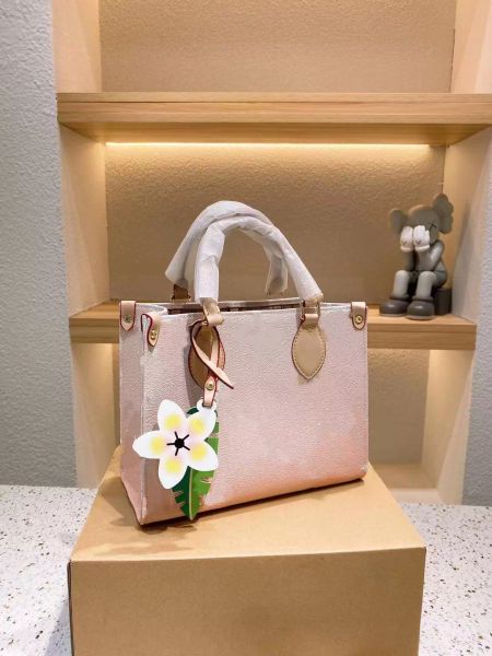 new women's versatile gradient tote bag with straps fashion onthego handbag genuine leather shoulder bag more colors lady crossbody bag
new women's versatile gradient tote bag with straps fashion onthego handbag genuine leather shoulder bag more colors lady crossbody bag
