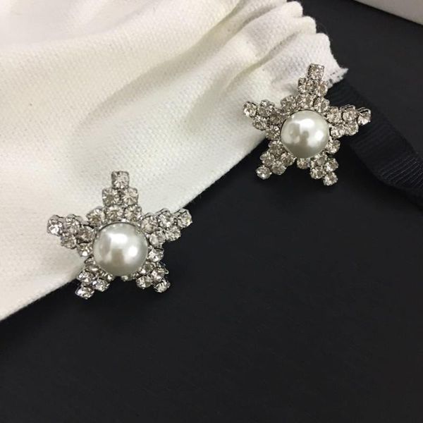 korean version sweet wind natural pearl crystal silver needle earrings stud, Golden;silver
korean version sweet wind natural pearl crystal silver needle earrings stud, Golden;silver
