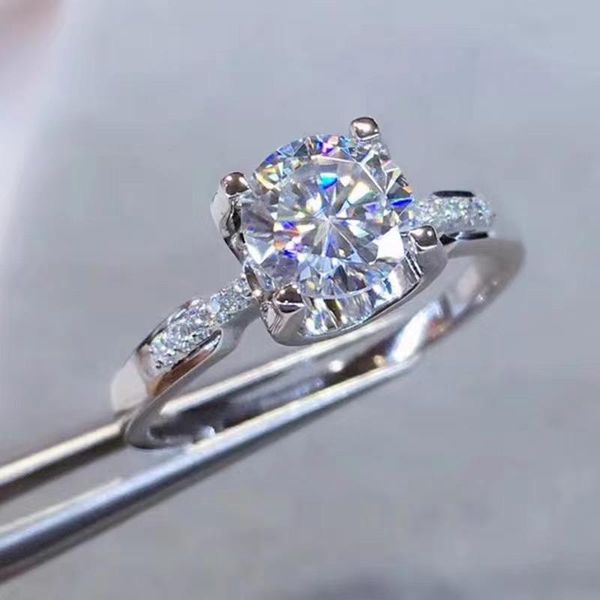 cluster rings moissanite fire colour super beautiful, d vvs latest design 925 sterling silver simple style,, Golden;silver
cluster rings moissanite fire colour super beautiful, d vvs latest design 925 sterling silver simple style,, Golden;silver