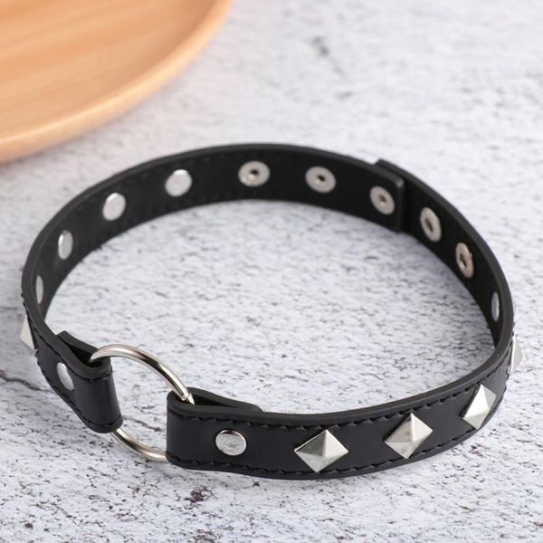pendant necklaces necklace funny leather metal short simple durable constraint for lover (nailing buckle pattern), Silver
pendant necklaces necklace funny leather metal short simple durable constraint for lover (nailing buckle pattern), Silver