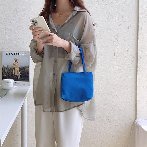 evening bags simple fashion women handbag nylon female tote 2021 designer shopper bag small solid color phone money pockets
evening bags simple fashion women handbag nylon female tote 2021 designer shopper bag small solid color phone money pockets