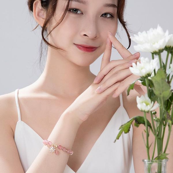 charm bracelets strawberry crystal powder pearl women on hand chain bangles jewelry aesthetic fashion female now, Golden;silver
charm bracelets strawberry crystal powder pearl women on hand chain bangles jewelry aesthetic fashion female now, Golden;silver