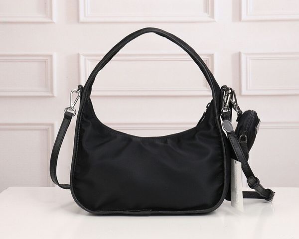 Women Bag Purse Retro Saddle Bags Genuine Leather High Quality Fastener Hardware Accessories Plain Hasp Smooth Surface
Women Bag Purse Retro Saddle Bags Genuine Leather High Quality Fastener Hardware Accessories Plain Hasp Smooth Surface