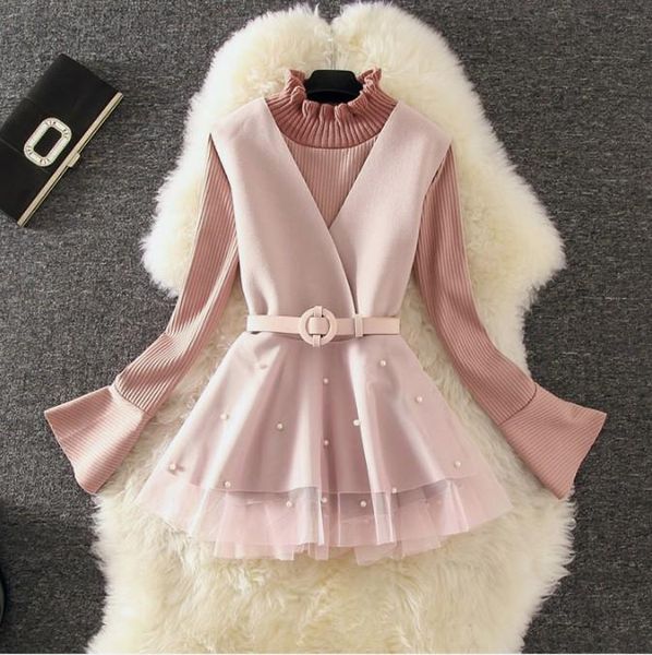women's sweaters 2021 spring and autumn long sleeve knit shirt + beading gauze stitching vest two piece ladies sweet with belt, White;black
women's sweaters 2021 spring and autumn long sleeve knit shirt + beading gauze stitching vest two piece ladies sweet with belt, White;black
