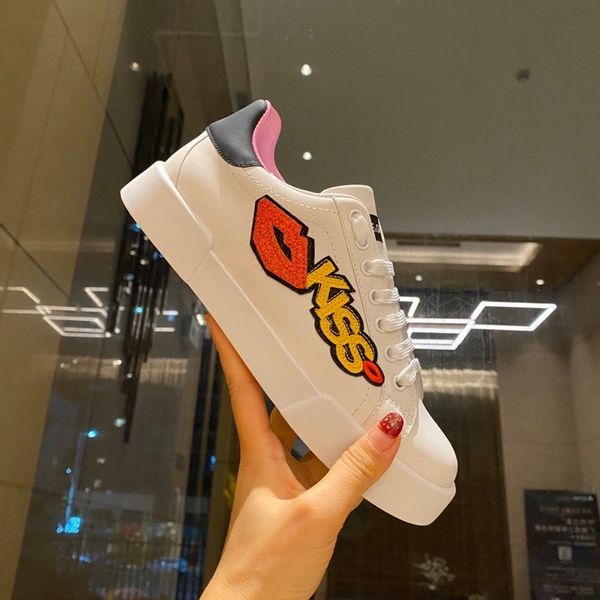 classics loafers women espadrilles flat shoes canvas and loafers two tone cap toe fashion casual shoes
classics loafers women espadrilles flat shoes canvas and loafers two tone cap toe fashion casual shoes