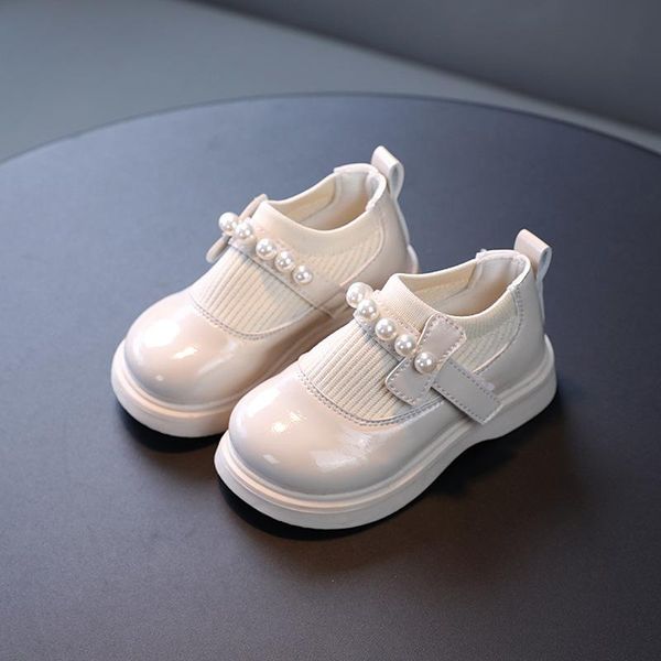 flat shoes autumn girls princess fashion pearl bow patent leather student dance performance g346, Black;grey
flat shoes autumn girls princess fashion pearl bow patent leather student dance performance g346, Black;grey