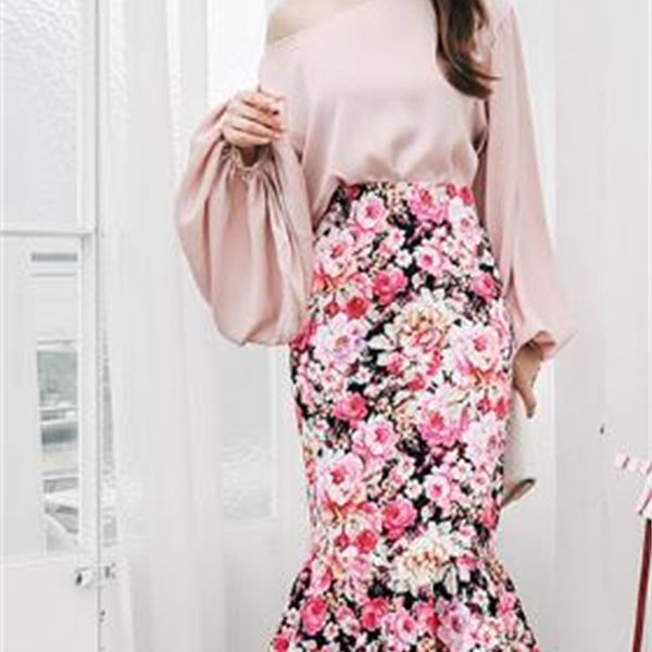 korean version of the autumn fashion loose lantern sleeves shirt + high waist bag hip skirt suit, White
korean version of the autumn fashion loose lantern sleeves shirt + high waist bag hip skirt suit, White