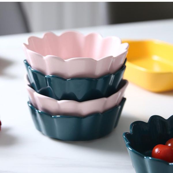 bowls glaze lace salad bowl household ceramic tableware plate snack dessert the shape of a flower
bowls glaze lace salad bowl household ceramic tableware plate snack dessert the shape of a flower