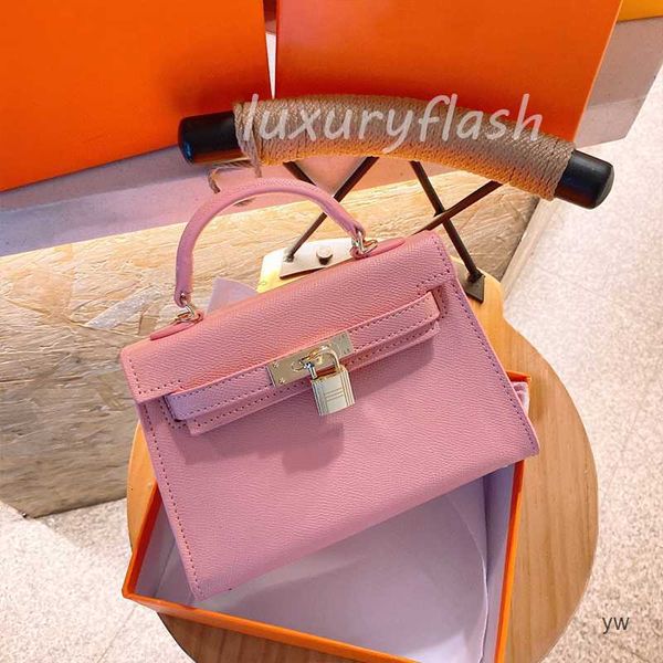 20cm mini cute lock women designers handbags luxurys shoulder crossbody bags golden hardware beautiful color european yw
20cm mini cute lock women designers handbags luxurys shoulder crossbody bags golden hardware beautiful color european yw