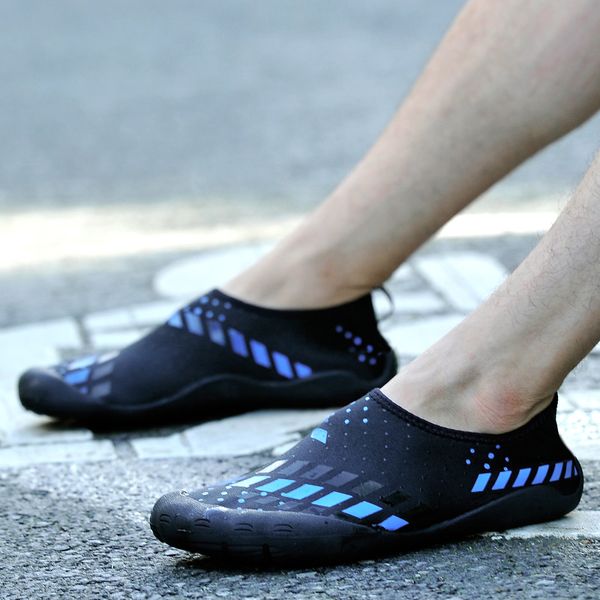 2021 for men women sports running shoes sandy beach fashion black blue red outdoor sneakers size 36-46 wy21-1786
2021 for men women sports running shoes sandy beach fashion black blue red outdoor sneakers size 36-46 wy21-1786