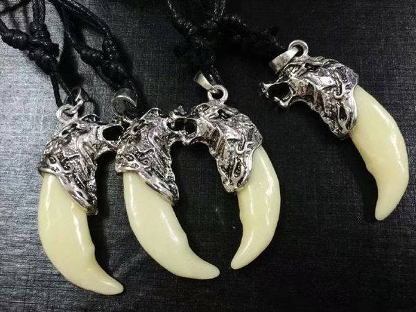 16 pcs tibet tooth fangs wolf teeth pendants surfer adjustable necklace amulet gift, Silver
16 pcs tibet tooth fangs wolf teeth pendants surfer adjustable necklace amulet gift, Silver