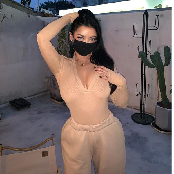 women's t-shirt 4 colors european and american retro lapel high elastic soft thread long sleeve v-neck one-piece base tee, White
women's t-shirt 4 colors european and american retro lapel high elastic soft thread long sleeve v-neck one-piece base tee, White
