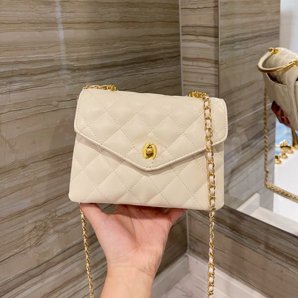 5a+high-quality cc letter logo sheepskin underarm bags luxury designer handbags 2021 ladies wallet leather small fragrance rhombus chain
5a+high-quality cc letter logo sheepskin underarm bags luxury designer handbags 2021 ladies wallet leather small fragrance rhombus chain