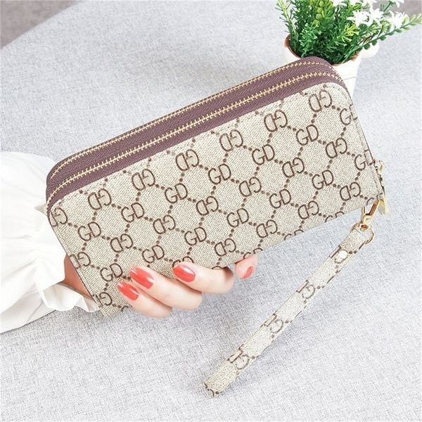 outlet sale 80% off new double zipper wallet women's long style european and fashion multi-function large capacity red hand bag mobile, Red;black
outlet sale 80% off new double zipper wallet women's long style european and fashion multi-function large capacity red hand bag mobile, Red;black