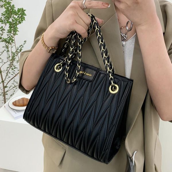 evening bags chain quilted shoulder bag female luxury pu leather crossbody brand designer handbags women casual pleated messenger sac
evening bags chain quilted shoulder bag female luxury pu leather crossbody brand designer handbags women casual pleated messenger sac