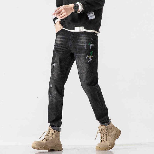 men's jeans xintang personalized patch embroidery jeans slim fit small feet korean fashion hole casual men's pants, Blue
men's jeans xintang personalized patch embroidery jeans slim fit small feet korean fashion hole casual men's pants, Blue
