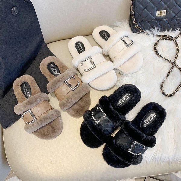 autumn and winter models of casual, comfortable fashionable fur slippers, flat-bottomed household women's slippers, Black
autumn and winter models of casual, comfortable fashionable fur slippers, flat-bottomed household women's slippers, Black