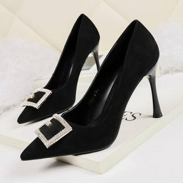 dress shoes 2021 spring letter buckle velvet black high heel women stiletto wild shallow mouth pointed
dress shoes 2021 spring letter buckle velvet black high heel women stiletto wild shallow mouth pointed
