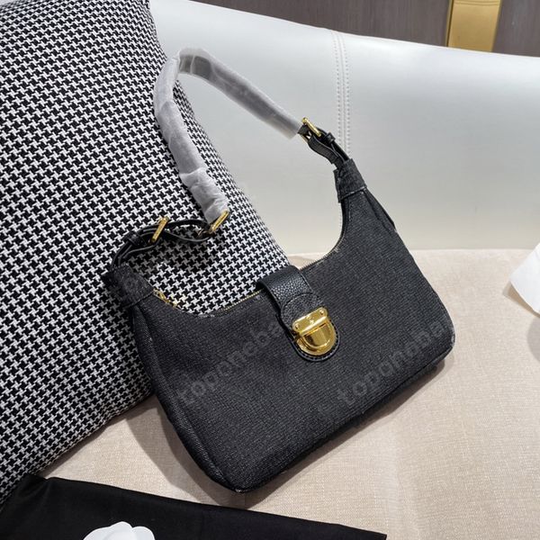 shoulder bags new french fashion denim fabric with gold buckle retro fashion lightweight and exquisite upper premium texture body great effe
shoulder bags new french fashion denim fabric with gold buckle retro fashion lightweight and exquisite upper premium texture body great effe