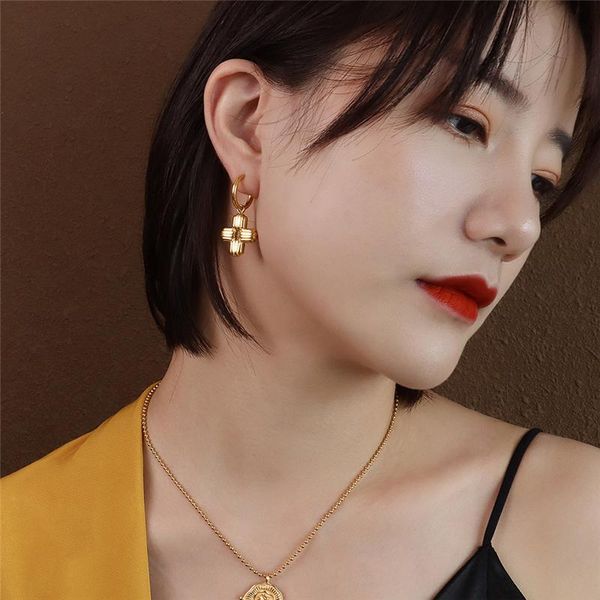 hoop & huggie vintage gold color cross earrings for women exquisite jewelry fashion 316l stainless steel eardrop pendientes bijoux femme, Golden;silver
hoop & huggie vintage gold color cross earrings for women exquisite jewelry fashion 316l stainless steel eardrop pendientes bijoux femme, Golden;silver