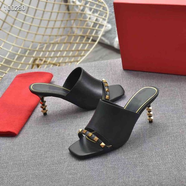 70% off wholesale flip-flops shoes new leather summer slippers women's thin high heels single shoulder sandals size 35-42 shoes women, Black
70% off wholesale flip-flops shoes new leather summer slippers women's thin high heels single shoulder sandals size 35-42 shoes women, Black