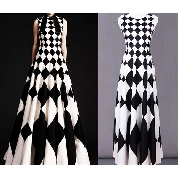 runway dresses european and american high-quality catwalk fashion plaid super large dress atp2, Black
runway dresses european and american high-quality catwalk fashion plaid super large dress atp2, Black