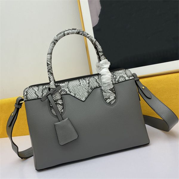 shoulder handbag clutch casual totes bag crossbody interior zipper shopping mommy purse wallets backpacks women luxury designer handbags bag
shoulder handbag clutch casual totes bag crossbody interior zipper shopping mommy purse wallets backpacks women luxury designer handbags bag
