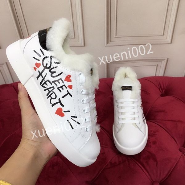 designer luxury sneaker boots men womens reflective casual shoes party velvet calfskin mixed fiber 34-45 hc200905, Black
designer luxury sneaker boots men womens reflective casual shoes party velvet calfskin mixed fiber 34-45 hc200905, Black