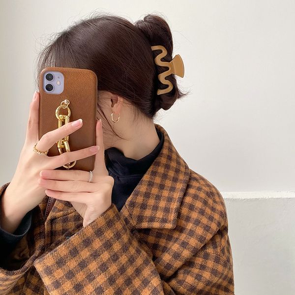 barrettes hairpin korean cold wind minimalist personality grab clip hair large back of head pan m bath, Golden;silver
barrettes hairpin korean cold wind minimalist personality grab clip hair large back of head pan m bath, Golden;silver