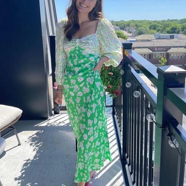 casual dresses 2021 autumn floral print maxi long chiffon dress women holiday patchwork square collar lantern sleeve outfits streetwear, Black;gray
casual dresses 2021 autumn floral print maxi long chiffon dress women holiday patchwork square collar lantern sleeve outfits streetwear, Black;gray